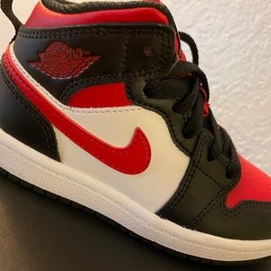 Boy Nikes